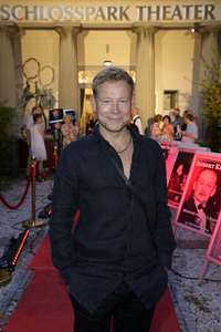 Theaterpremiere 'Stasi, Stress und Stolperfallen' in Berlin