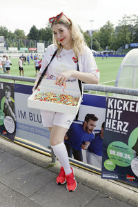 Benefiz-Fußballspiel 'Kicken mit Herz' 2024 in Hamburg