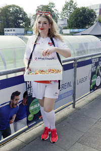 Benefiz-Fußballspiel 'Kicken mit Herz' 2024 in Hamburg