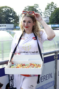 Benefiz-Fußballspiel 'Kicken mit Herz' 2024 in Hamburg