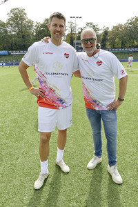 Benefiz-Fußballspiel 'Kicken mit Herz' 2024 in Hamburg