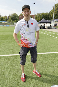 Benefiz-Fußballspiel 'Kicken mit Herz' 2024 in Hamburg