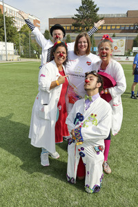 Benefiz-Fußballspiel 'Kicken mit Herz' 2024 in Hamburg