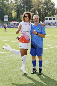 Benefiz-Fußballspiel 'Kicken mit Herz' 2024 in Hamburg