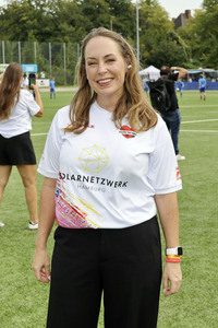 Benefiz-Fußballspiel 'Kicken mit Herz' 2024 in Hamburg