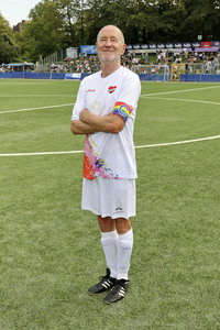 Benefiz-Fußballspiel 'Kicken mit Herz' 2024 in Hamburg