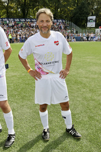 Benefiz-Fußballspiel 'Kicken mit Herz' 2024 in Hamburg