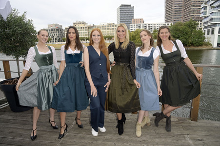 Fair Fashion Modenschau der Angermaier Greenline X Barbara Meier-Kollektion in Berlin