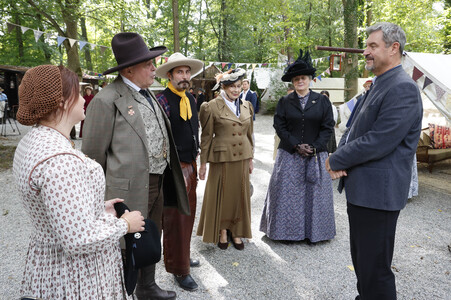 Markus Söder besucht den Cowboy-Club München