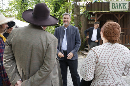 Markus Söder besucht den Cowboy-Club München