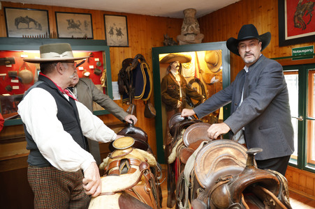 Markus Söder besucht den Cowboy-Club München