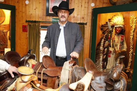 Markus Söder besucht den Cowboy-Club München