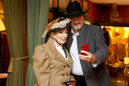 Markus Söder besucht den Cowboy-Club München