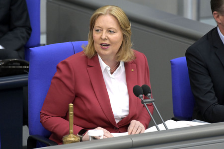 185. Sitzung des Deutschen Bundestages in Berlin