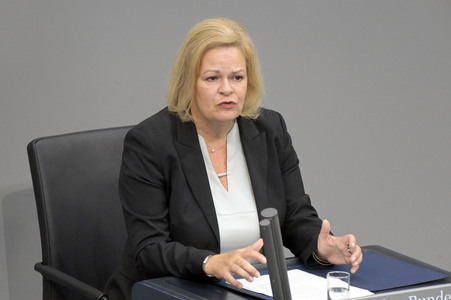 185. Sitzung des Deutschen Bundestages in Berlin