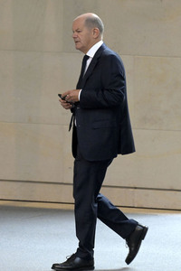 185. Sitzung des Deutschen Bundestages in Berlin