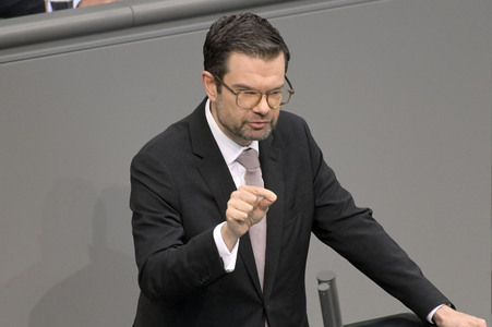 185. Sitzung des Deutschen Bundestages in Berlin