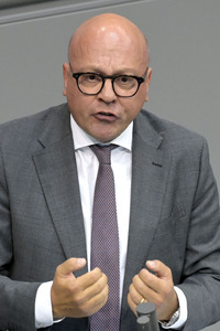 185. Sitzung des Deutschen Bundestages in Berlin