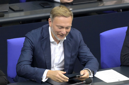 185. Sitzung des Deutschen Bundestages in Berlin