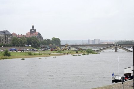 Eingestürzte Carolabrücke in Dresden