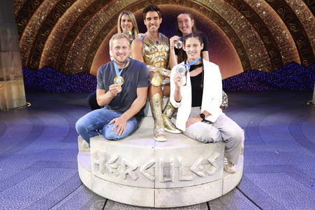 Medaillengewinner besuchen das Musical 'Hercules' in Hamburg