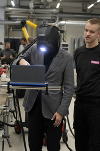 Christian Lindner zu Besuch im ABB-Ausbildungszentrum Berlin-Pankow