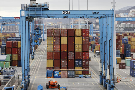 Symbolfoto Container-Hafen