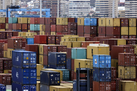 Symbolfoto Container-Hafen