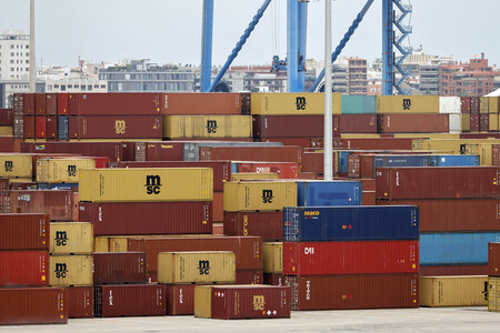 Symbolfoto Container-Hafen
