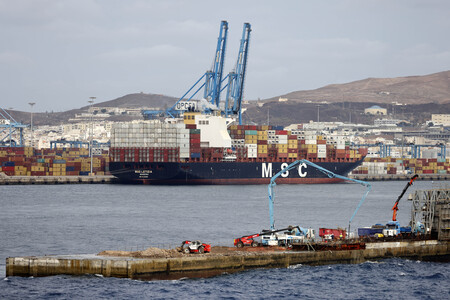Symbolfoto Container-Hafen