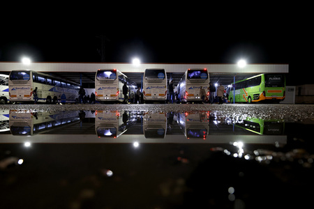 Symbolfoto Fernbusse