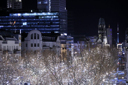 Weihnachtsbeleuchtung am Kudamm in Berlin