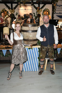 Wiesn Anstich 2024 im Hofbräu Berlin
