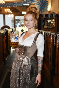 Wiesn Anstich 2024 im Hofbräu Berlin