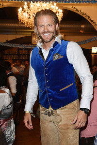 Wiesn Anstich 2024 im Hofbräu Berlin