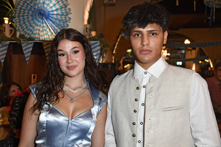 Wiesn Anstich 2024 im Hofbräu Berlin