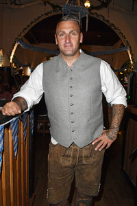 Wiesn Anstich 2024 im Hofbräu Berlin