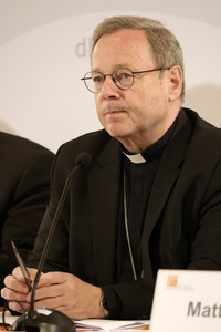 Pressegespräch auf der Herbst-Vollversammlung der Deutschen Bischofskonferenz in Fulda