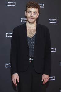 Festivaleröffnung und Filmpremiere 'Könige des Sommers', Filmfest Hamburg 2024