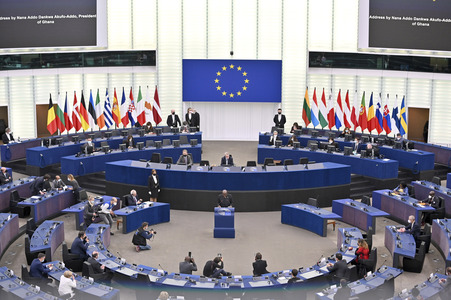 Nana Akufo-Addo spricht vor dem EU-Parlament in Straßburg