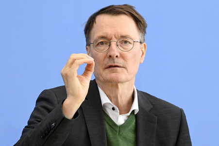 Bundespressekonferenz Vorteil ePA - Countdown bis zum Start in Berlin