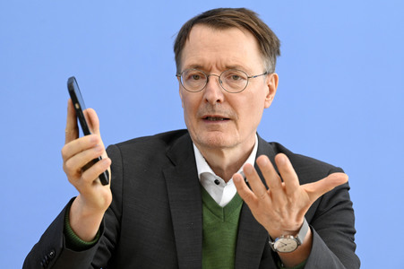 Bundespressekonferenz Vorteil ePA - Countdown bis zum Start in Berlin