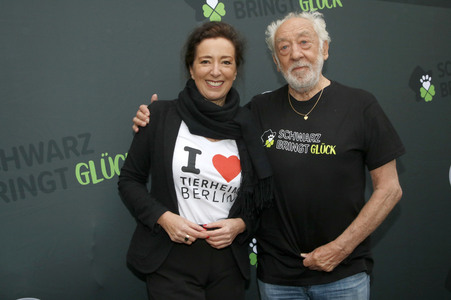 Spendenscheck-Übergabe mit Dieter Hallervorden in Berlin