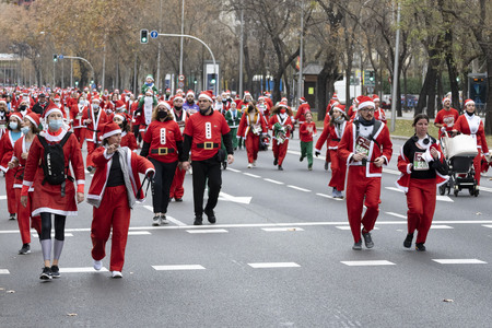Weihnachtsmann Solidaritätslauf in Madrid
