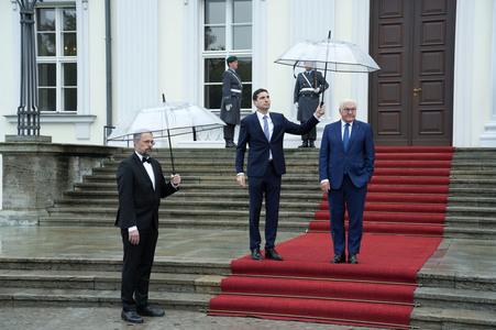 Begrüßung der Präsidentin der Republik Kosovo in Berlin