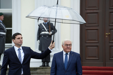 Begrüßung der Präsidentin der Republik Kosovo in Berlin