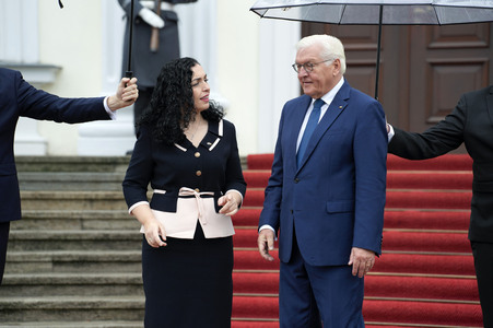 Begrüßung der Präsidentin der Republik Kosovo in Berlin