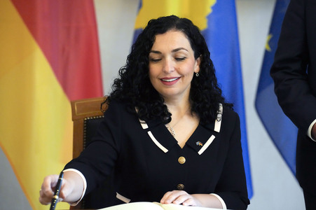 Begrüßung der Präsidentin der Republik Kosovo in Berlin