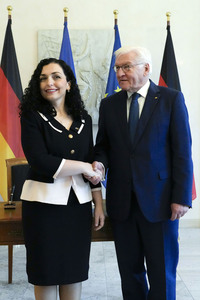 Begrüßung der Präsidentin der Republik Kosovo in Berlin