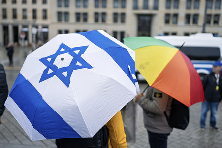 Solidaritätskundgebung für Israel vor dem Brandenburger Tor in Berlin